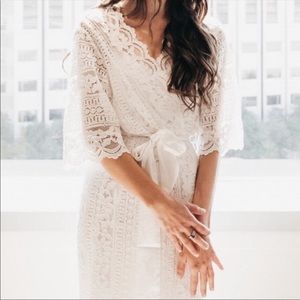 Le Rose Maxi Lace Bridal Robe
